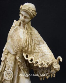 escultura de Atenea arcaica