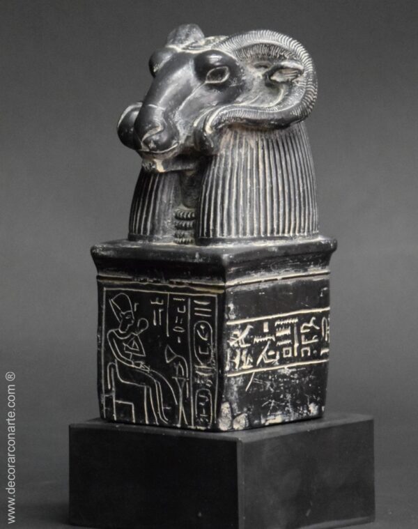 dios egipcio Amón Ra carnero