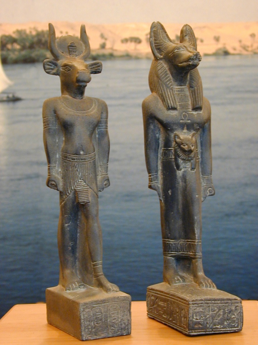 Pareja de Hathot y Anubis. Alt.: 30cm - Venta de arte egipcio