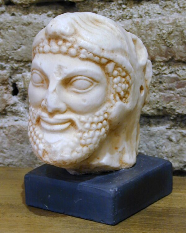 figura decorativa cabeza Hercules arcaico