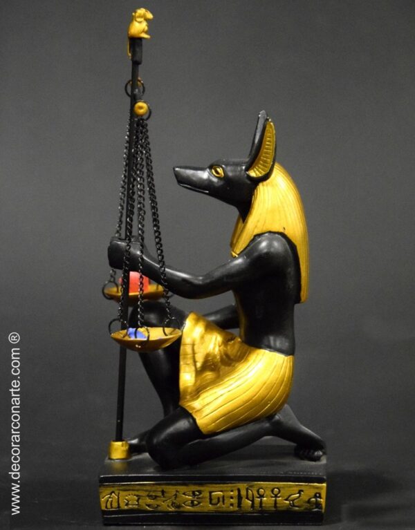 figura decorativa Egipto Anubis peso corazón balanza