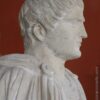escultura decoración busto romano