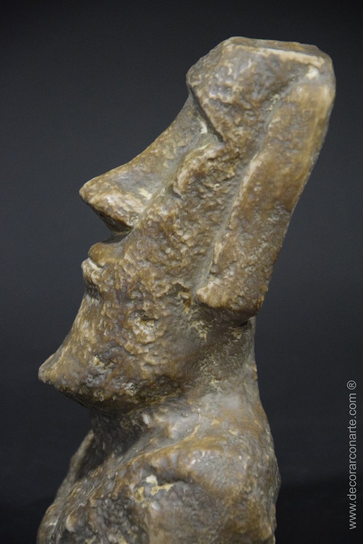 figura decorativa cabeza isla Pascua Moai