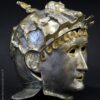 figura decorativa casco romano bronce
