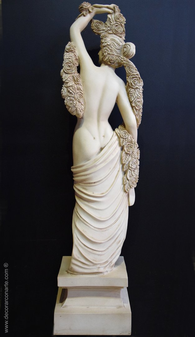 escultura jardín Venus Flores