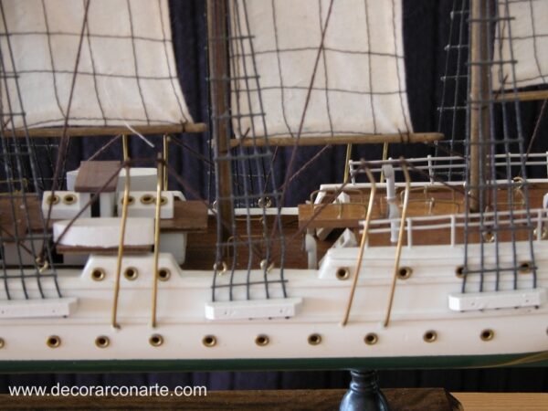maqueta barco Juan Sebastián Elcano