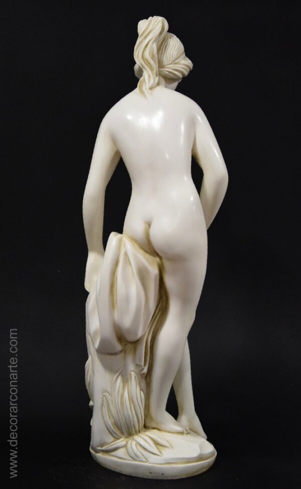 escultura decoración Venus baño Allegrain