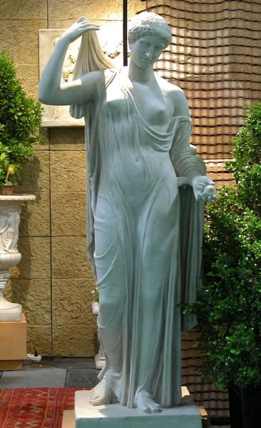 escultura jardín Venus Frejus