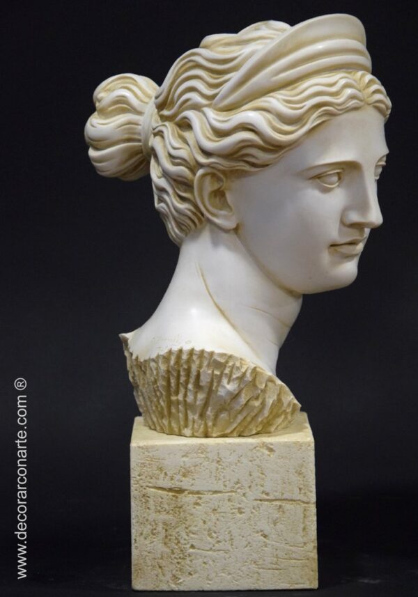 figura decorativa cabeza Diana Artemisa