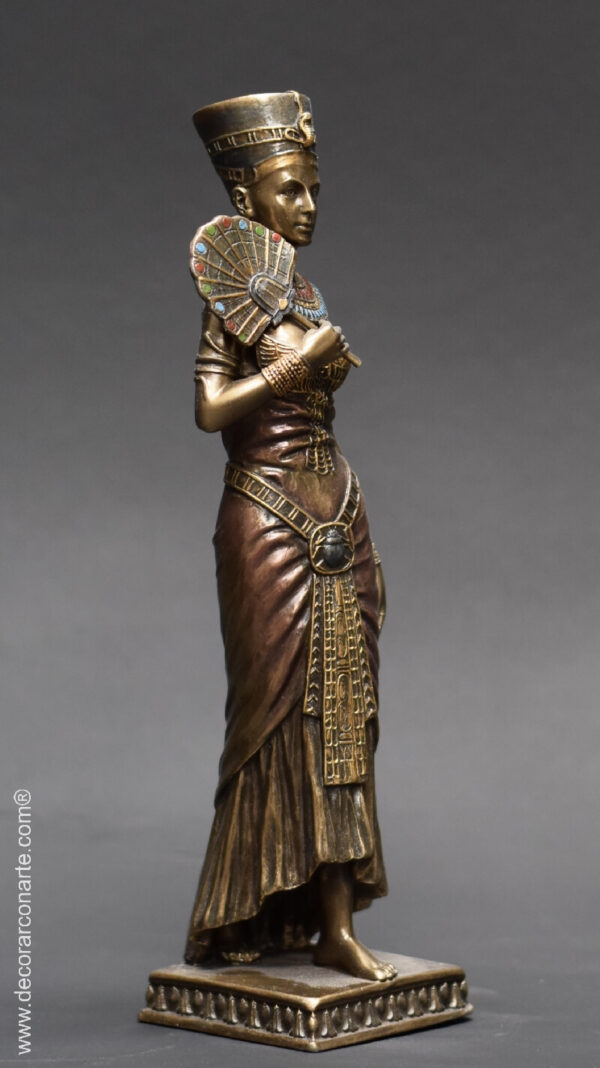 Nefertiti abanico