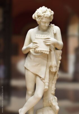 estatua de Fauno Statue eines Faun