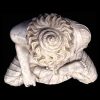 escultura de buda de mármol moldeado